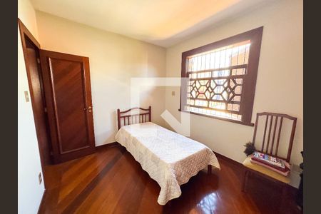 Casa à venda com 480m², 4 quartos e 5 vagasQuarto 4