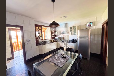 Casa à venda com 480m², 4 quartos e 5 vagasCozinha