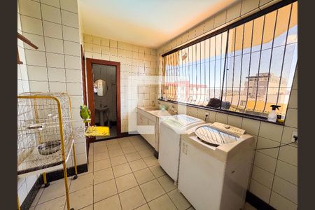 Casa à venda com 480m², 4 quartos e 5 vagasÁrea de Serviço