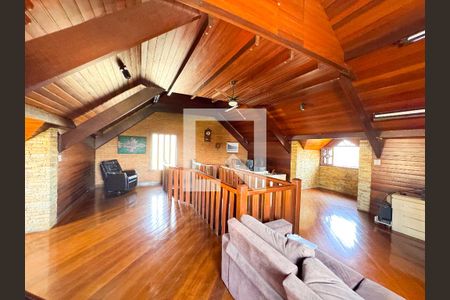 Casa à venda com 480m², 4 quartos e 5 vagasSótão 