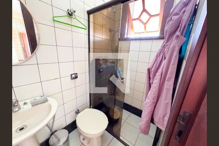 Casa à venda com 480m², 4 quartos e 5 vagasBanheiro 2