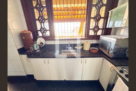 Casa à venda com 480m², 4 quartos e 5 vagasCozinha