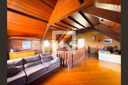 Casa à venda com 480m², 4 quartos e 5 vagasSótão 