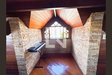 Casa à venda com 480m², 4 quartos e 5 vagasSótão 