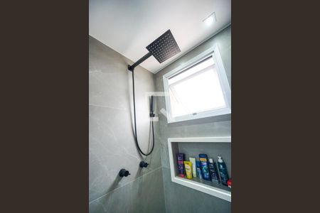 Apartamento à venda com 119m², 3 quartos e 3 vagasChuveiro