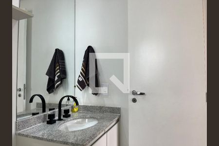 Apartamento à venda com 69m², 2 quartos e 2 vagas Apartamento à venda com 69m², 2 quartos e 2 vagasBanheiro da Suíte