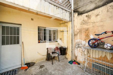 Casa à venda com 80m², 2 quartos e sem vaga Casa à venda com 80m², 2 quartos e sem vagaQuintal