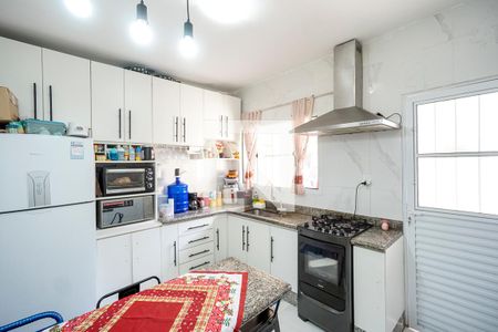 Casa à venda com 80m², 2 quartos e sem vaga Casa à venda com 80m², 2 quartos e sem vagaCozinha