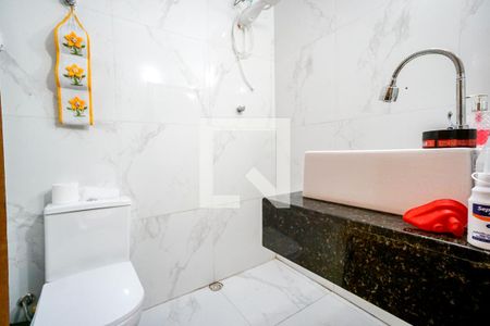 Casa à venda com 80m², 2 quartos e sem vaga Casa à venda com 80m², 2 quartos e sem vagaBanheiro