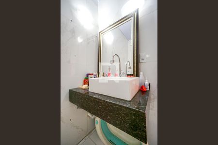 Casa à venda com 80m², 2 quartos e sem vaga Casa à venda com 80m², 2 quartos e sem vagaBanheiro