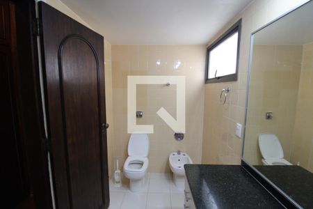 Apartamento à venda com 330m², 4 quartos e 4 vagasQuarto 3 - Banheiro