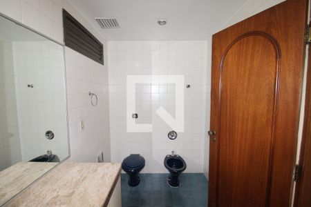 Apartamento à venda com 330m², 4 quartos e 4 vagasBanheiro 1