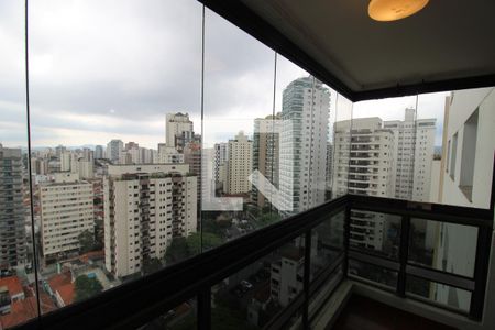 Apartamento à venda com 330m², 4 quartos e 4 vagasQuarto 3 - Varanda