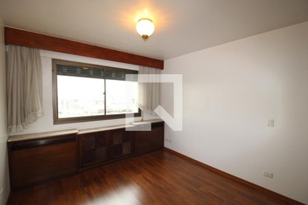 Apartamento à venda com 330m², 4 quartos e 4 vagasQuarto 5