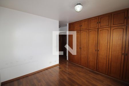 Apartamento à venda com 330m², 4 quartos e 4 vagasQuarto 6