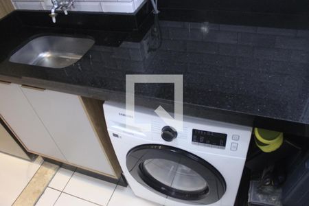 Apartamento à venda com 75m², 3 quartos e 1 vagaÁrea de Serviço