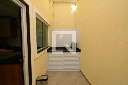 Casa à venda com 85m², 3 quartos e 1 vagaÁrea de Serviço