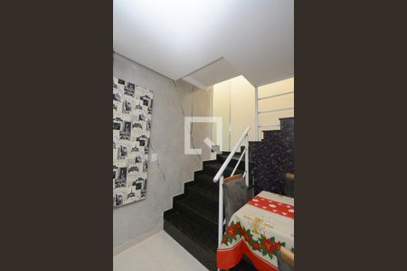 Casa à venda com 85m², 3 quartos e 1 vagaEscada