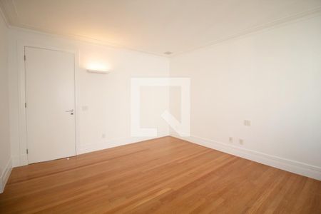 Apartamento à venda com 420m², 3 quartos e 3 vagas Apartamento à venda com 420m², 3 quartos e 3 vagasSuíte 2