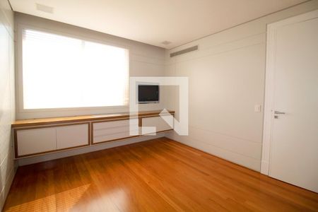 Apartamento à venda com 420m², 3 quartos e 3 vagas Apartamento à venda com 420m², 3 quartos e 3 vagasSala de almoço