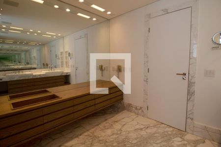Apartamento à venda com 420m², 3 quartos e 3 vagas Apartamento à venda com 420m², 3 quartos e 3 vagasBanheiro da Suíte 3