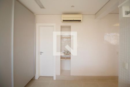 Apartamento à venda com 420m², 3 quartos e 3 vagas Apartamento à venda com 420m², 3 quartos e 3 vagasÁrea de Serviço