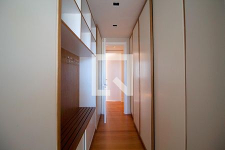 Apartamento à venda com 420m², 3 quartos e 3 vagas Apartamento à venda com 420m², 3 quartos e 3 vagasÁrea de Serviço