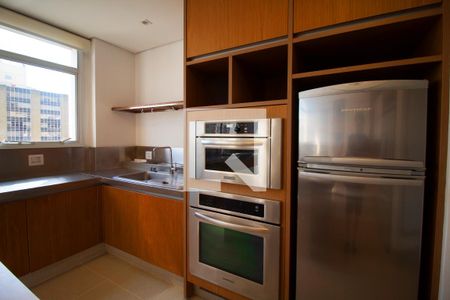 Apartamento à venda com 420m², 3 quartos e 3 vagas Apartamento à venda com 420m², 3 quartos e 3 vagasCozinha