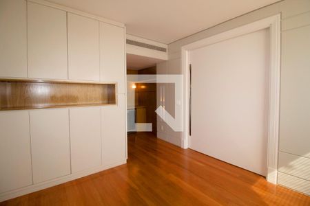 Apartamento à venda com 420m², 3 quartos e 3 vagas Apartamento à venda com 420m², 3 quartos e 3 vagasSala de almoço