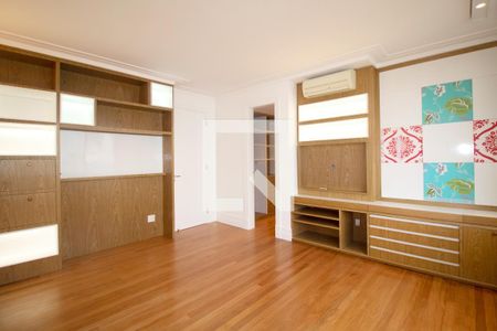 Apartamento à venda com 420m², 3 quartos e 3 vagas Apartamento à venda com 420m², 3 quartos e 3 vagasSuíte 1