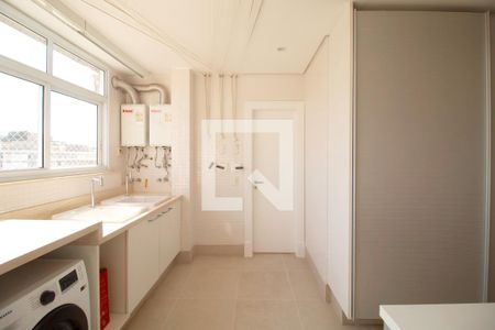 Apartamento à venda com 420m², 3 quartos e 3 vagas Apartamento à venda com 420m², 3 quartos e 3 vagasÁrea de Serviço