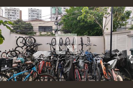 Apartamento para alugar com 35m², 2 quartos e sem vaga Apartamento para alugar com 35m², 2 quartos e sem vagaÁrea Comum - Bicicletário