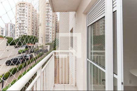 Apartamento para alugar com 35m², 2 quartos e sem vaga Apartamento para alugar com 35m², 2 quartos e sem vagaVaranda