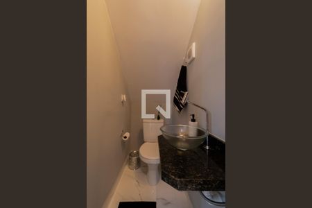 Casa de condomínio à venda com 115m², 2 quartos e 2 vagasLavabo