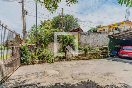 Casa à venda com 150m², 3 quartos e 3 vagas Casa à venda com 150m², 3 quartos e 3 vagasFachada