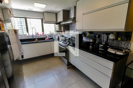 Apartamento à venda com 140m², 3 quartos e 2 vagasCozinha - Armários