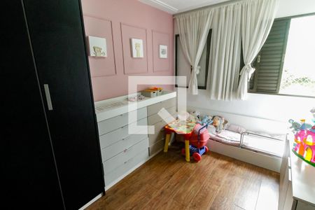 Apartamento à venda com 140m², 3 quartos e 2 vagasQuarto 2