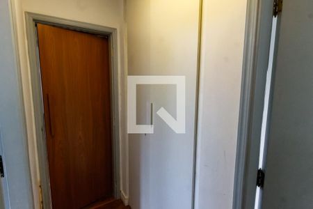 Apartamento à venda com 140m², 3 quartos e 2 vagasArmários - corredor