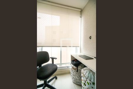 Apartamento à venda com 89m², 2 quartos e 2 vagasVaranda do quarto 