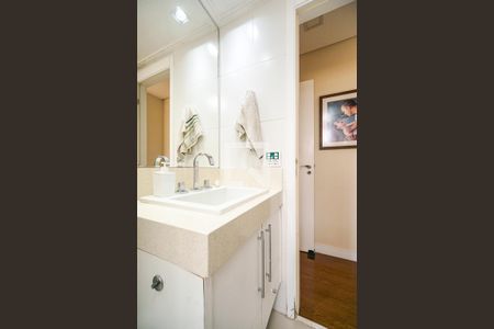 Apartamento à venda com 89m², 2 quartos e 2 vagasBanheiro da suíte 