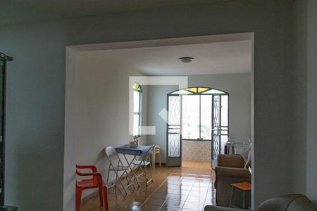 Apartamento para alugar com 75m², 3 quartos e 1 vaga Apartamento para alugar com 75m², 3 quartos e 1 vagaSala
