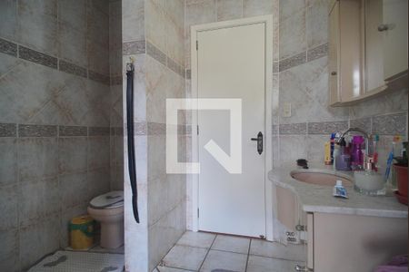 Casa à venda com 343m², 5 quartos e 5 vagasBanheiro da Suíte