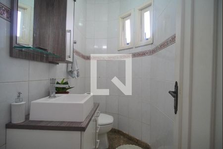 Casa à venda com 343m², 5 quartos e 5 vagasLavabo