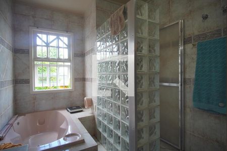 Casa à venda com 343m², 5 quartos e 5 vagasBanheiro da Suíte