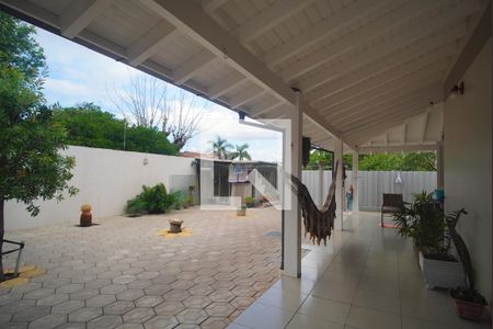 Casa à venda com 343m², 5 quartos e 5 vagasVaranda