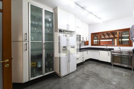 Casa para alugar com 450m², 4 quartos e 4 vagas Casa para alugar com 450m², 4 quartos e 4 vagasCozinha