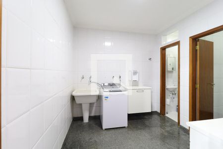 Casa para alugar com 450m², 4 quartos e 4 vagas Casa para alugar com 450m², 4 quartos e 4 vagasÁrea de serviço