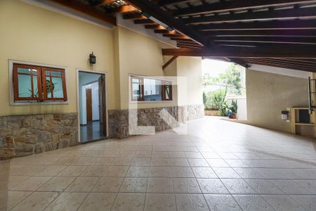 Casa para alugar com 450m², 4 quartos e 4 vagas Casa para alugar com 450m², 4 quartos e 4 vagasGaragem