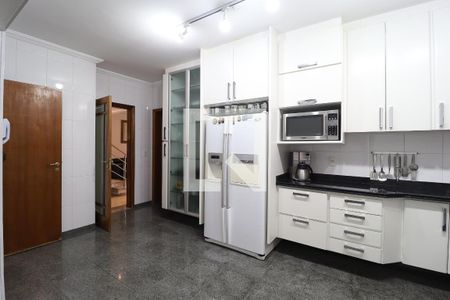 Casa para alugar com 450m², 4 quartos e 4 vagasCozinha