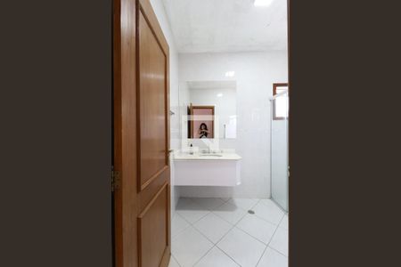 Casa para alugar com 450m², 4 quartos e 4 vagas Casa para alugar com 450m², 4 quartos e 4 vagasBanheiro